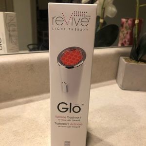 Revive light therapy wrinkle glo treatment